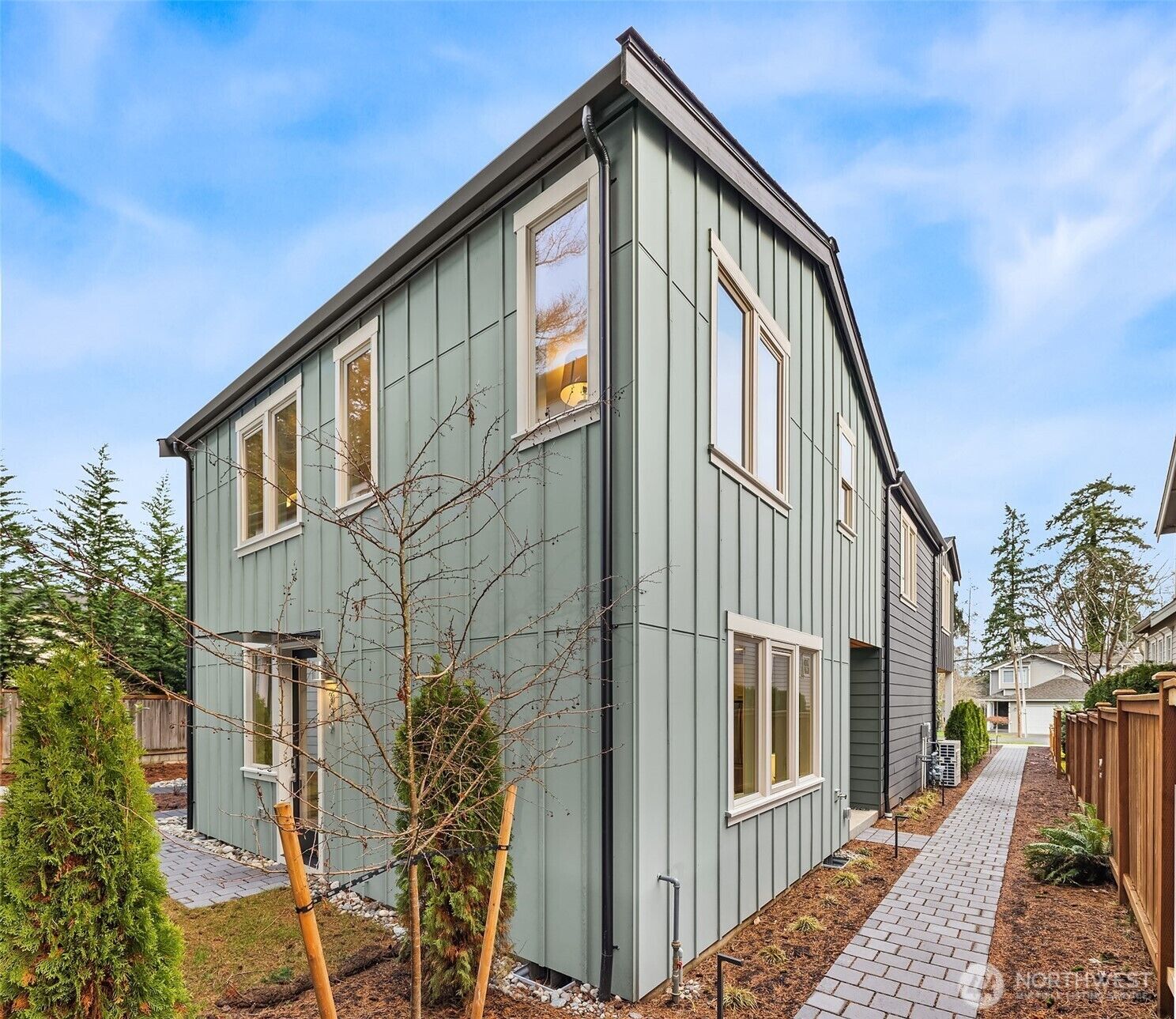 Property Photo: 639 18th Avenue W WA 98033