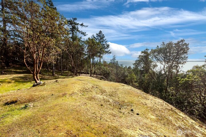 Property Photo: 7 Spinnaker Lane WA 98250