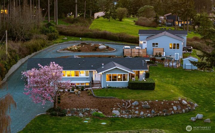 Property Photo:  1387  Scenic Heights Road  WA 98277 