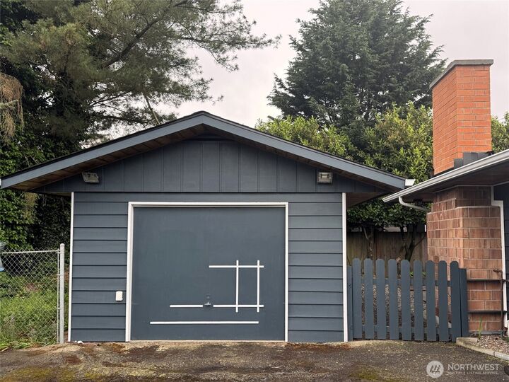 Property Photo:  2528  130th Street SE  WA 98208 