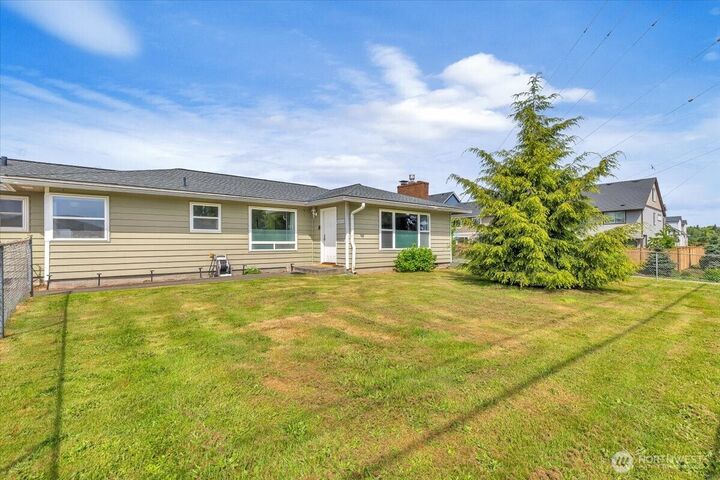 Property Photo:  27205  124th Avenue SE  WA 98030 