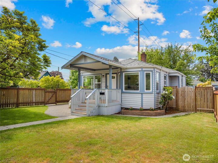 Property Photo:  2402 N Stevens Street  WA 98406 