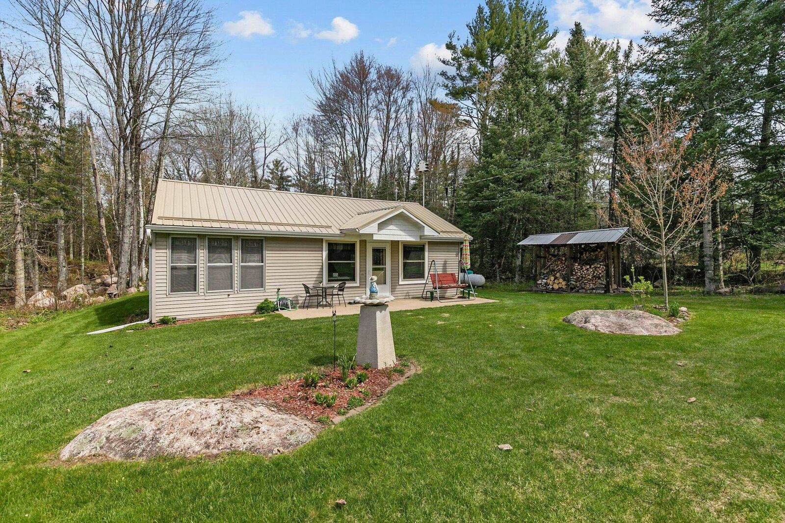 Property Photo:  16486 County Road W  WI 54491 