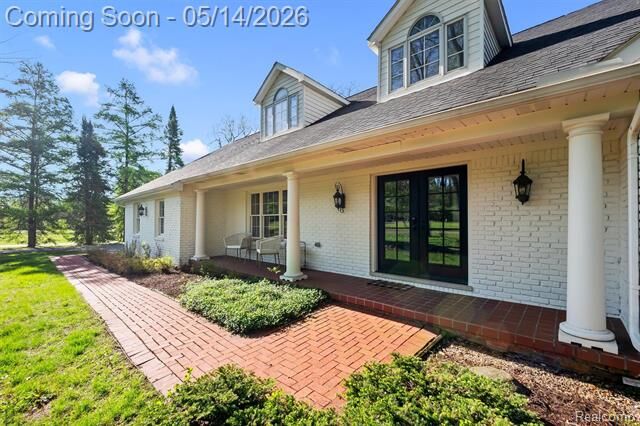 Property Photo:  7035 Ten Hill Road  MI 48322 