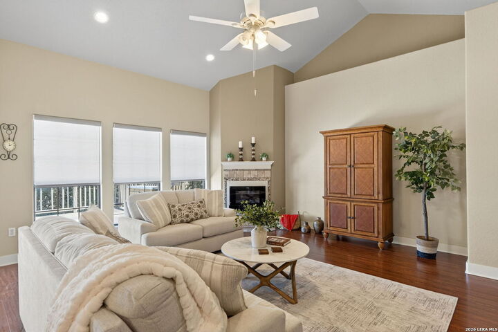 Property Photo: 905 Cypress Pass Rd TX 78070