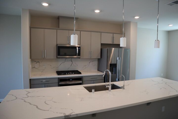 Property Photo:  326 Agustin Narvaez Street Unit 5  CA 95136 