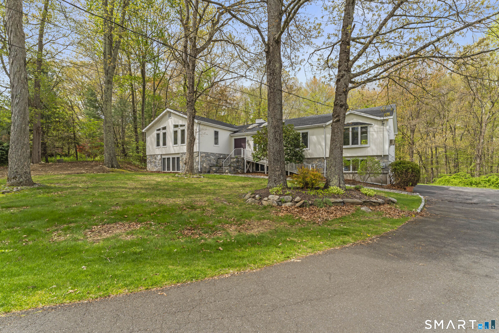 Property Photo:  89 Cranbury Drive  CT 06611 