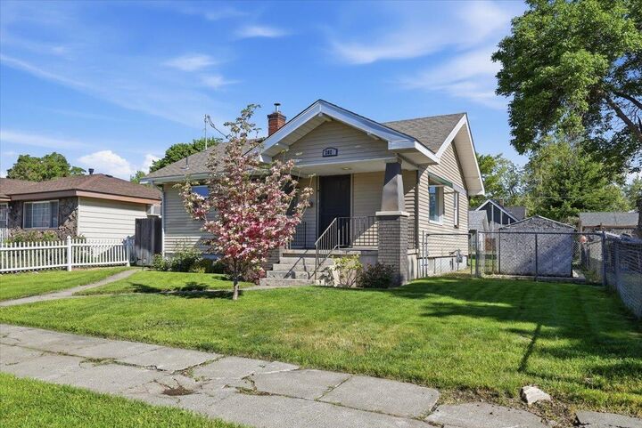 Property Photo: 2025 E Glass Ave WA 99207