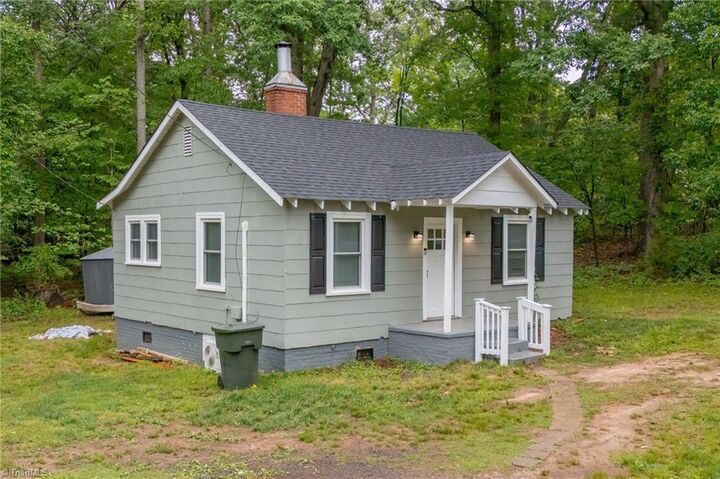 Property Photo:  1805 South Avenue  NC 27288 