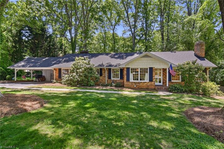 Property Photo:  1117 Huntingdon Road  NC 27104 