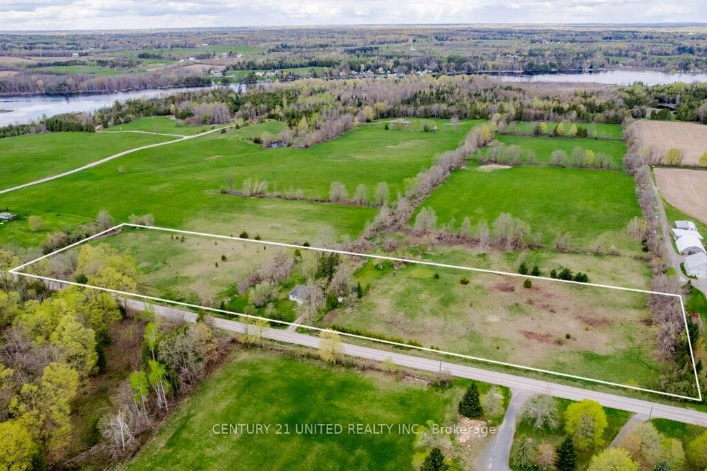 Photo de la propriété:  102 14th Line W  ON K0L 1Z0 
