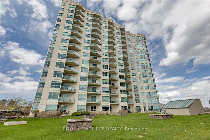 Property Photo: 6 Toronto Street 306 ON L4N 9R2
