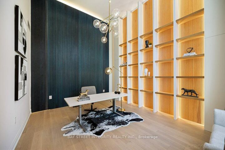 Property Photo: 207 Ellerslie Avenue ON M2N 1Y3