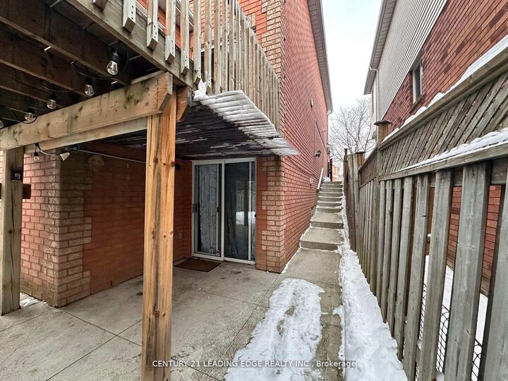Property Photo:  2 Vintage Drive Basement  ON L1R 2M7 