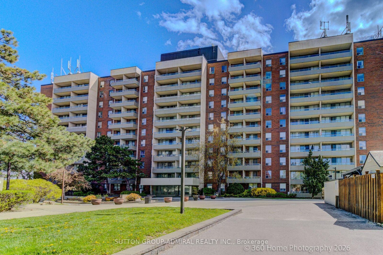 Property Photo: 1 Four Winds Drive 106 ON M3J 2T1