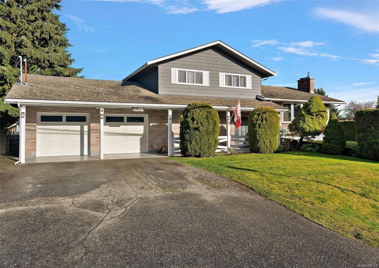 Property Photo: 2921 Mount Wells Dr BC V9B 4R9