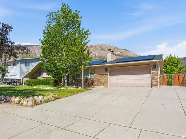 Property Photo: 2870 N 1025 E UT 84414