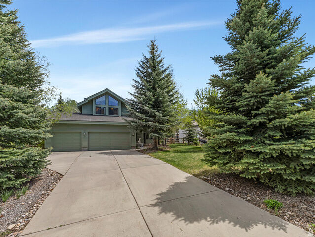 Property Photo: 1743 Walker Ct UT 84098