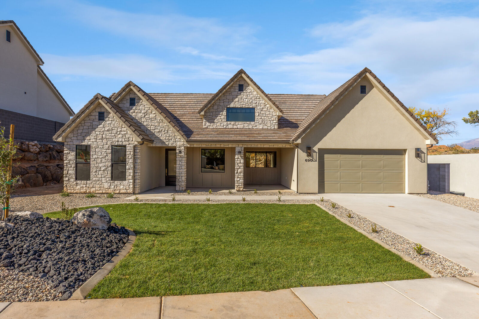 Property Photo: 690 S 1220 W UT 84737