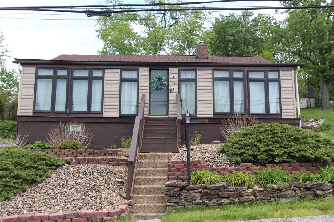 Property Photo: 601 Keystone St PA 15601