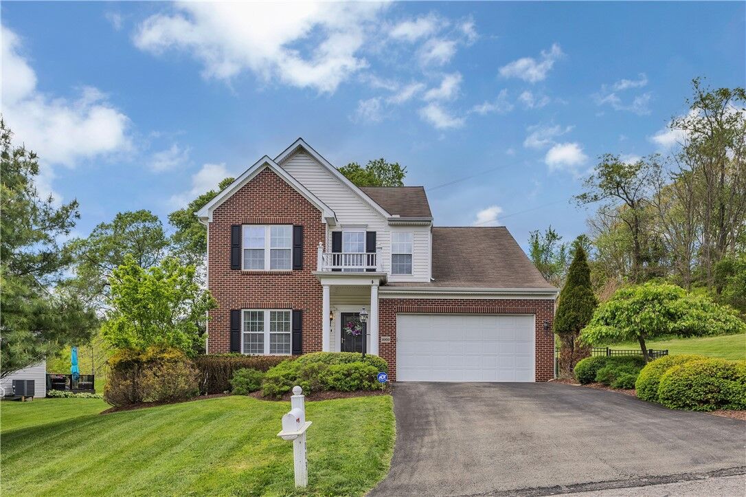 Property Photo: 1003 Timber Run Dr PA 15057