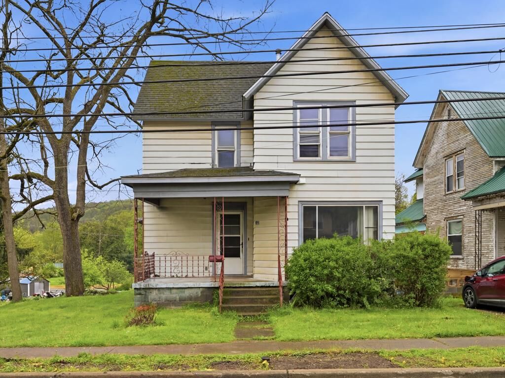 Property Photo:  811 W Spring Street  PA 16354 