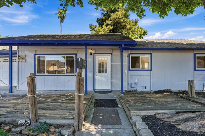 Property Photo:  220 Long Street  CA 94585 