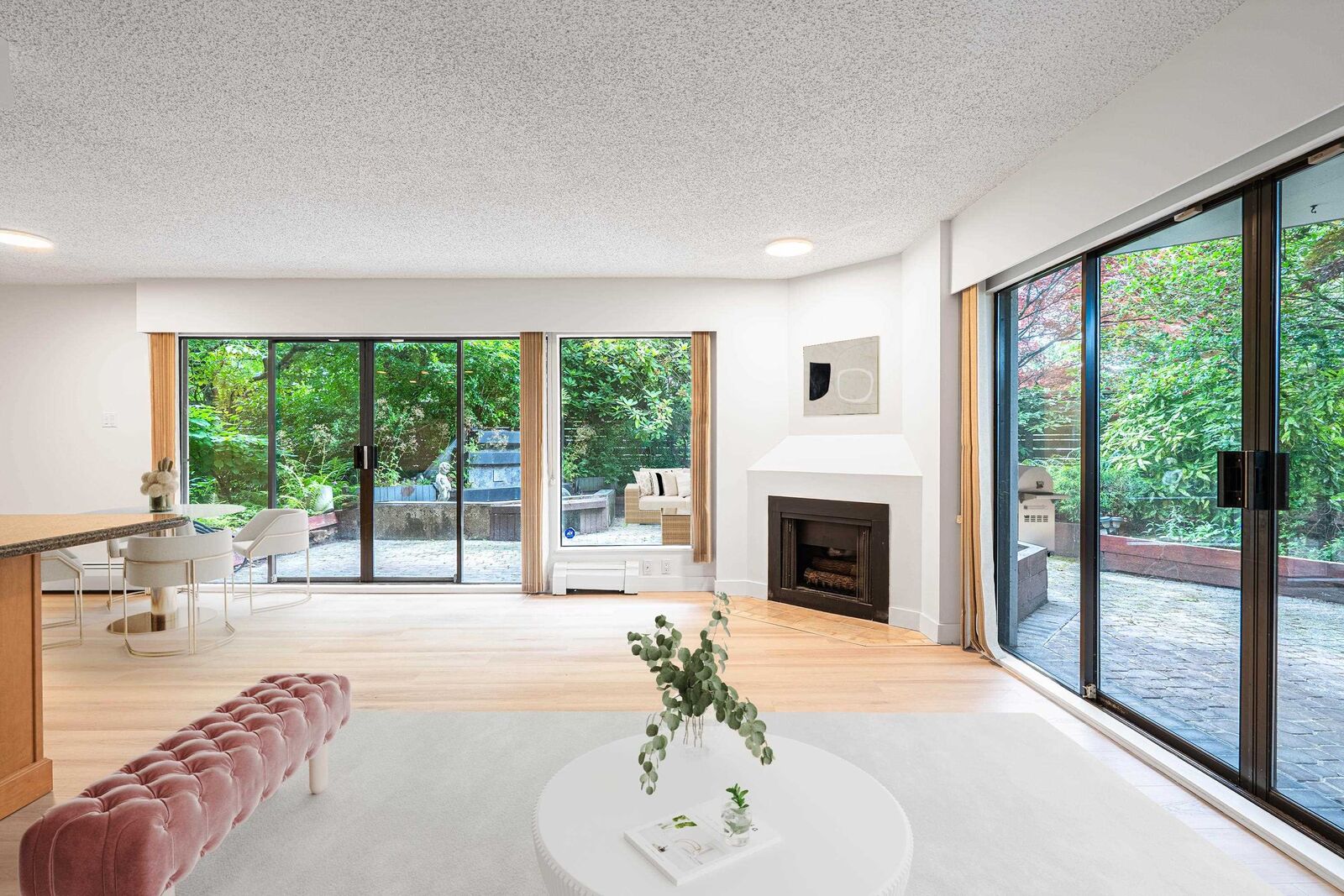 Property Photo:  747 17th Street 102  BC V7V 3T4 