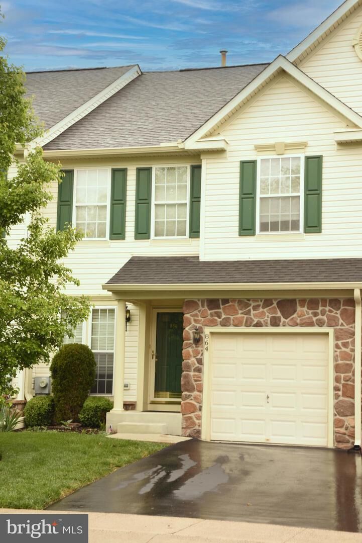 Property Photo:  864 Geranium Drive  PA 18976 