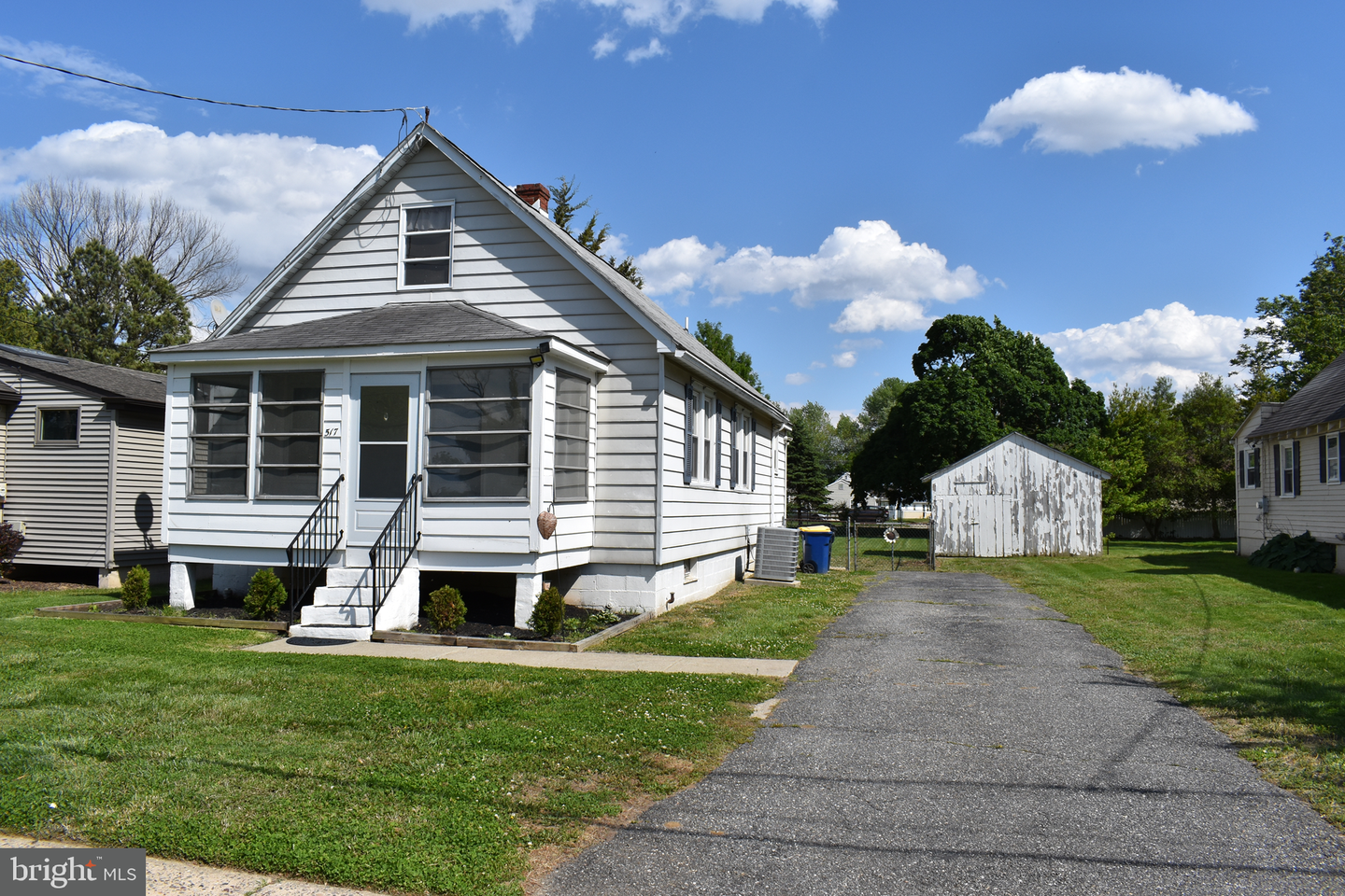 Property Photo: 517 Clinton Street DE 19706