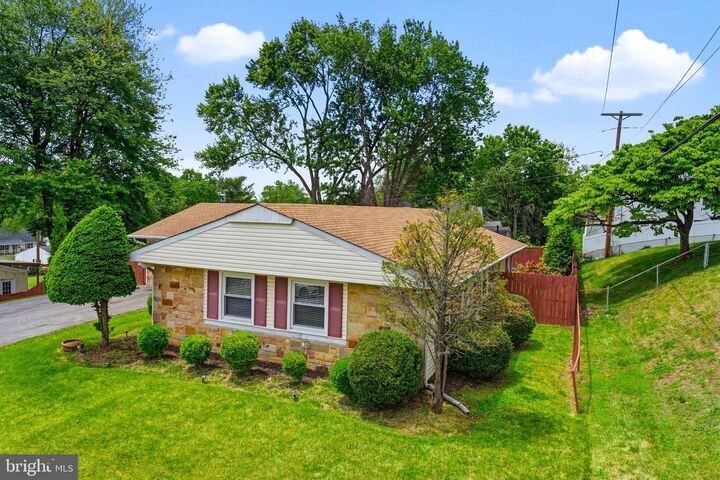 Property Photo:  2404 Keyberry Lane  MD 20715 