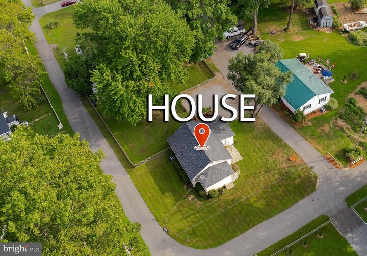 Property Photo:  18408 Juniper Trail  MD 20608 