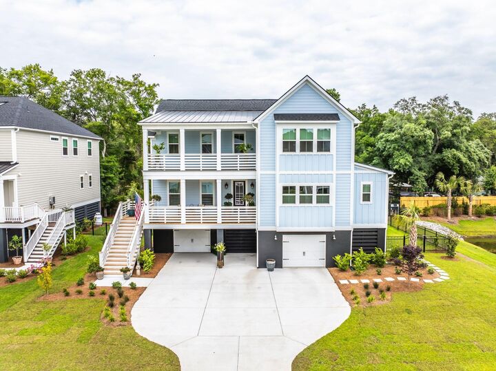 Property Photo:  1427 Dahlia Drive  SC 29464 