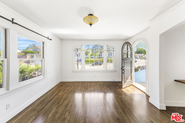 Property Photo: 1111 1/2 Laveta Ter CA 90026