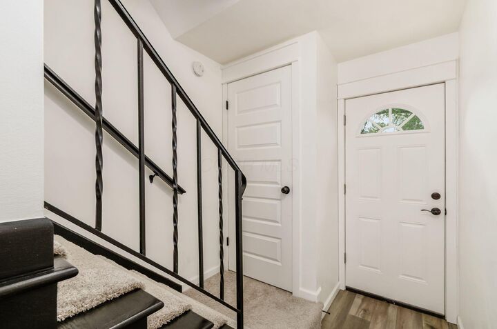 Property Photo:  1308 Woodbrook Lane  OH 43223 