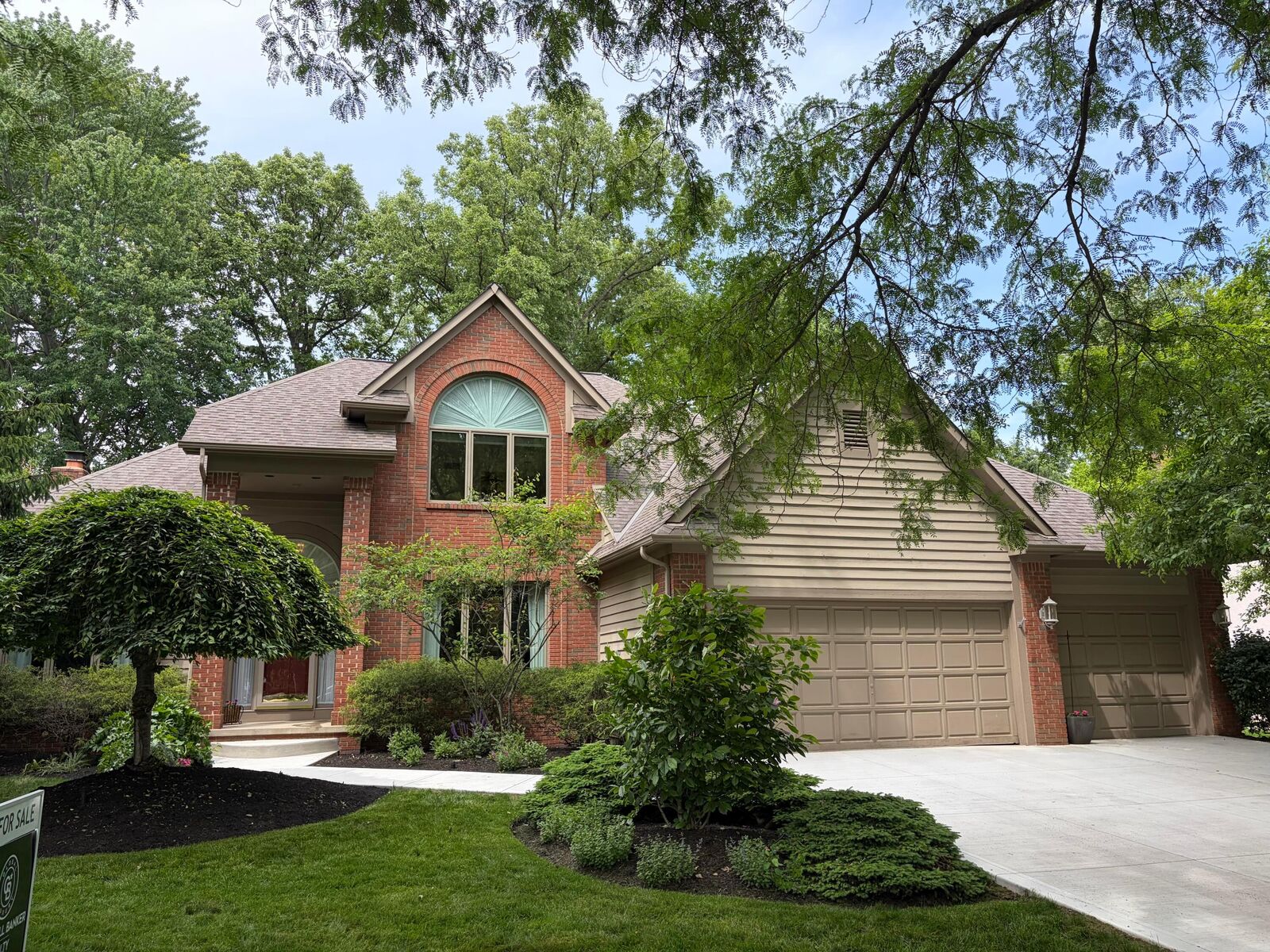 Property Photo:  980 Landings N Loop  OH 43082 
