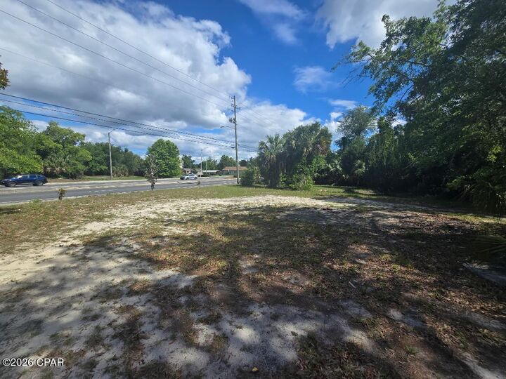 Property Photo:  831 N Cove Boulevard  FL 32401 
