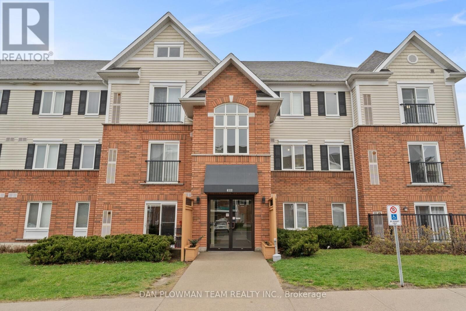 Photo de la propriété:  306 Spillsbury Drive 209  ON K9K 0B5 