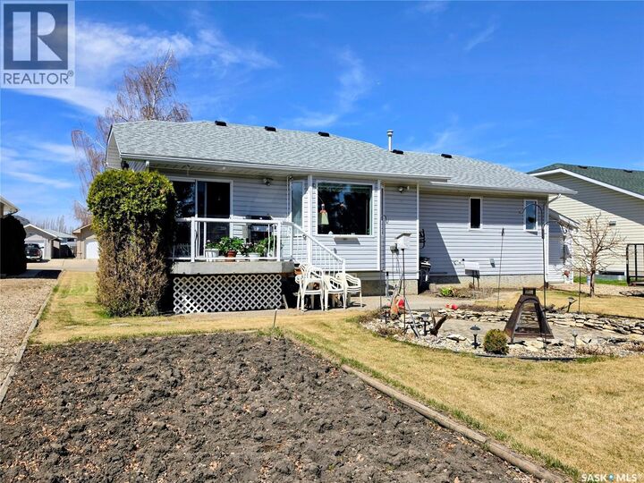 Property Photo:  1306 4th Street  SK S0K 2A0 