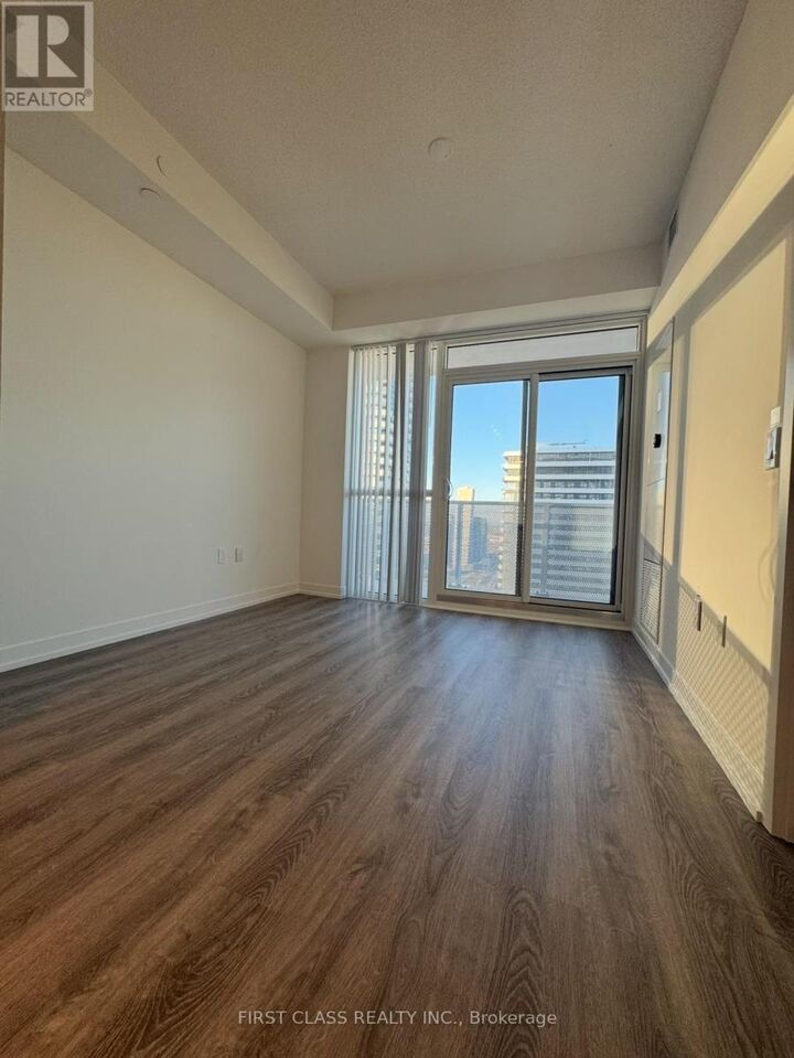 Property Photo:  195 Commerce Street 4517  ON L4K 5C3 