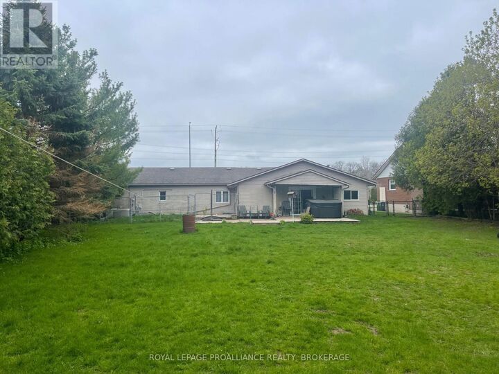 Property Photo:  2916 Princess Street  ON K7L 4V2 