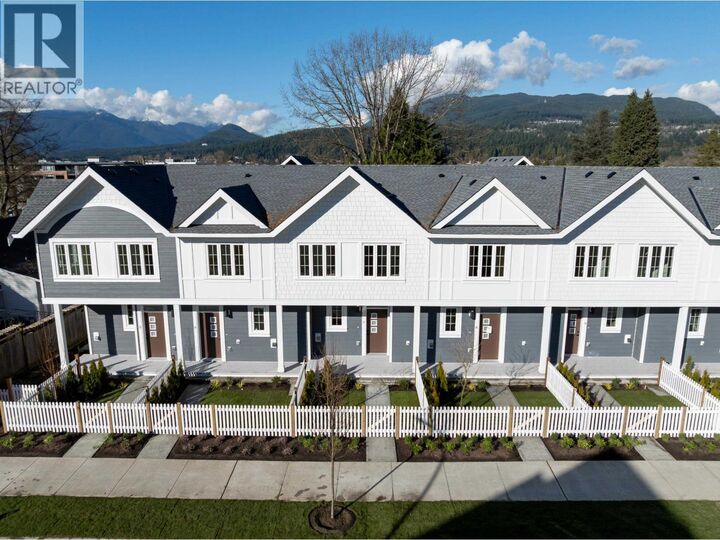 Property Photo:  2808 St. George Street 6  BC V3H 2H3 