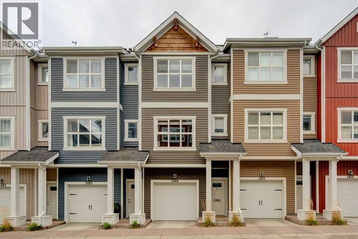 Property Photo: 355 Nolancrest Heights Northwest AB T3R 0Z9