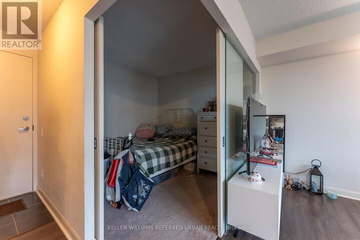 Property Photo:  525 Wilson Avenue 818  ON M3H 0A7 