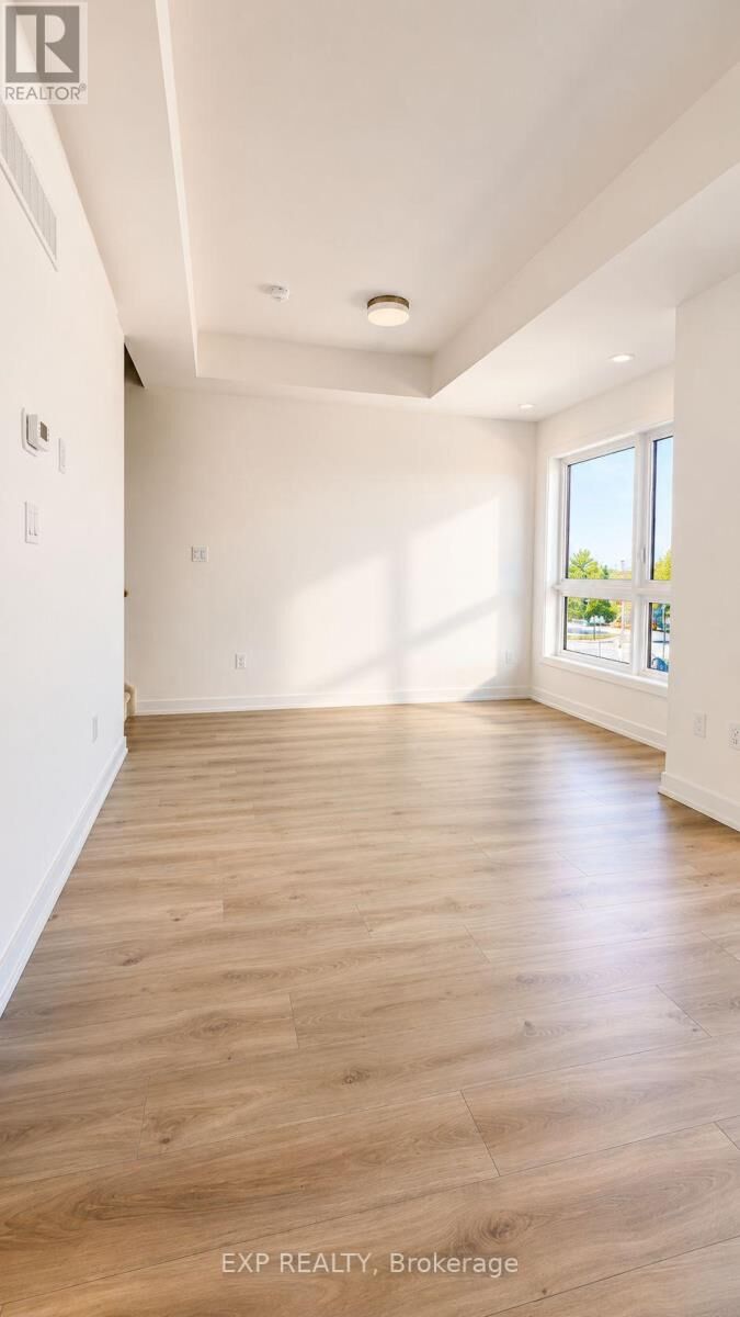 Property Photo:  25 Palace Street Q11  ON N2E 3M6 