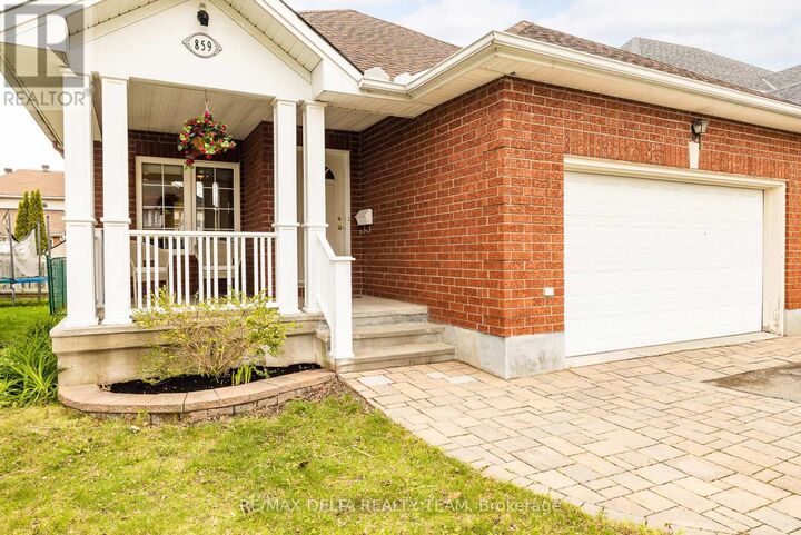 Property Photo:  859 Giant Cedars Crescent  ON K1V 1P1 