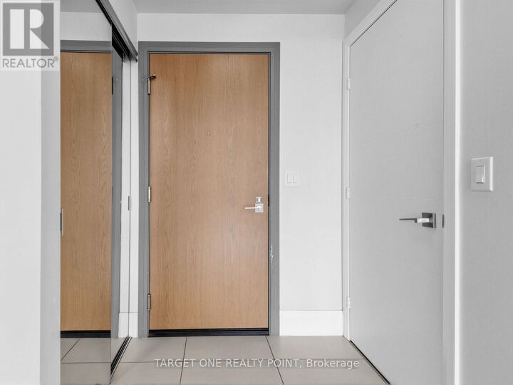 Property Photo:  28 Uptown Drive Rg20  ON L3R 5M8 