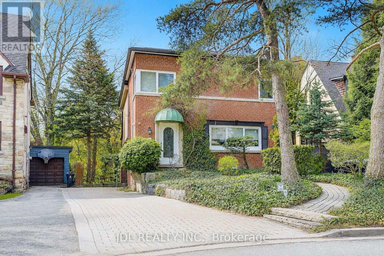 Property Photo:  6 Nesbitt Drive  ON M4W 2G3 