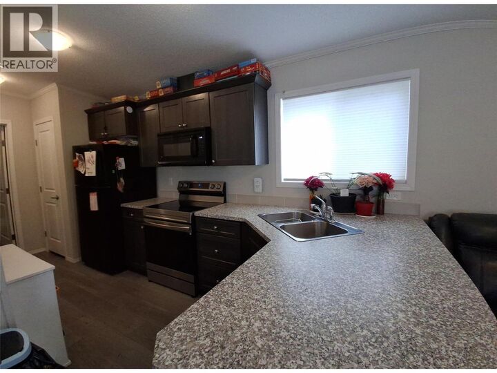 Property Photo:  235 Aylmer Road 10  BC V0E 1M1 