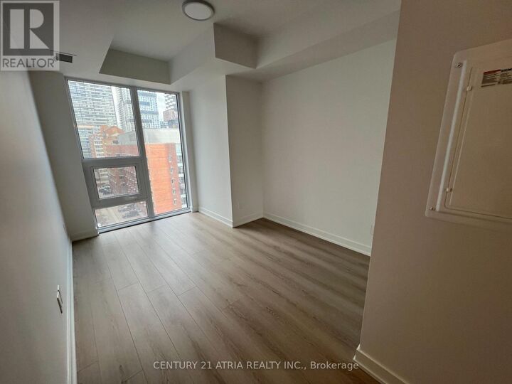 Property Photo:  100 Queen Street East 902  ON M5C 0B5 